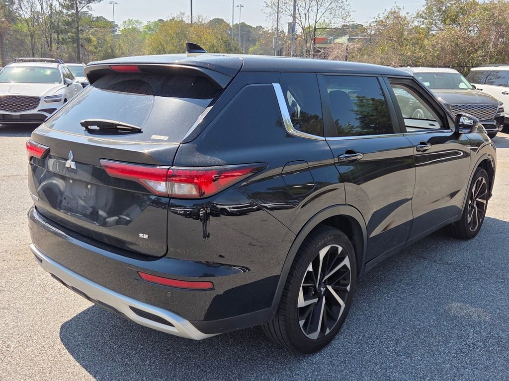 Used 2022 Mitsubishi Outlander SE AWD/4WD image 13
