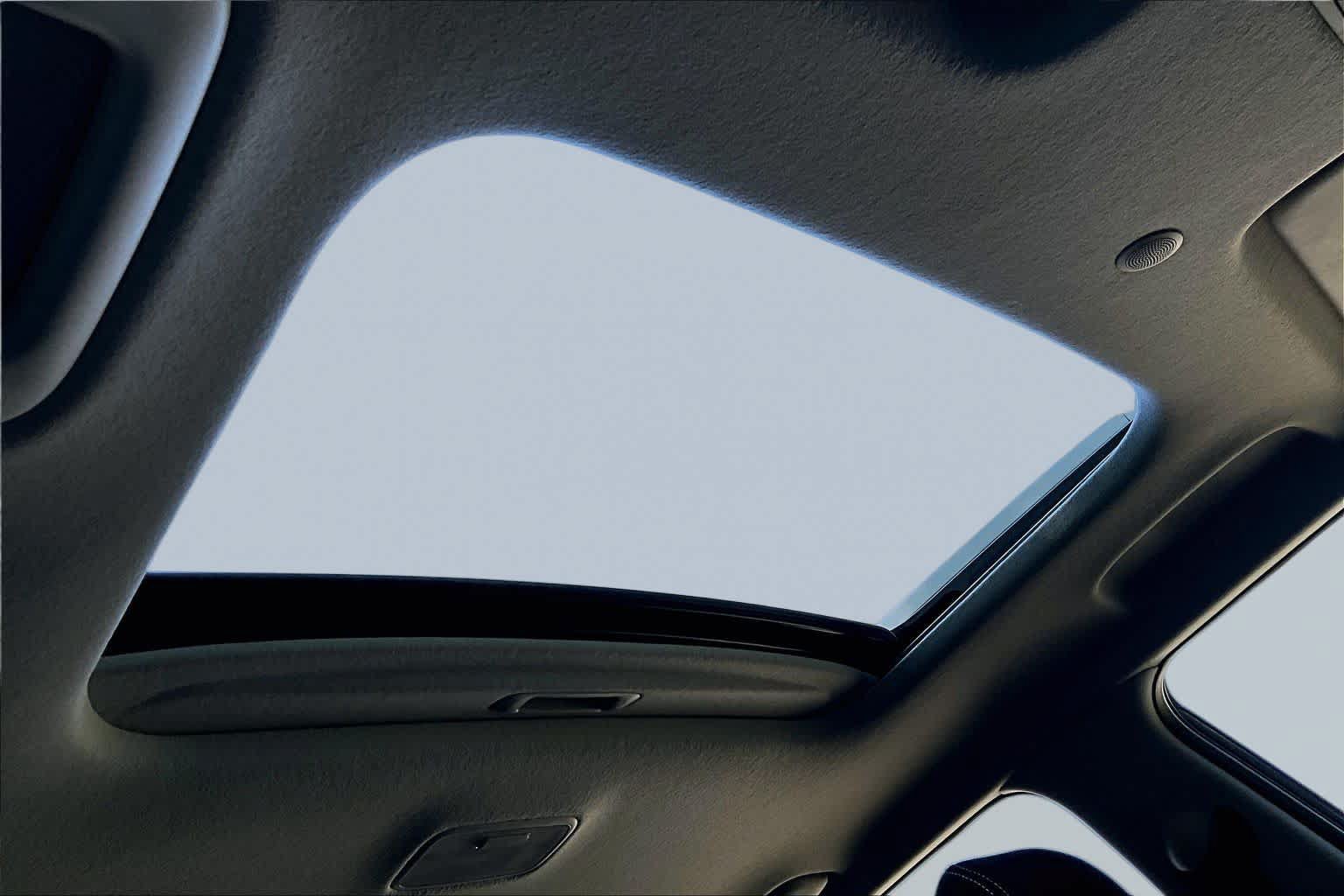 Used 2024 Hyundai Venue SEL FWD image 14