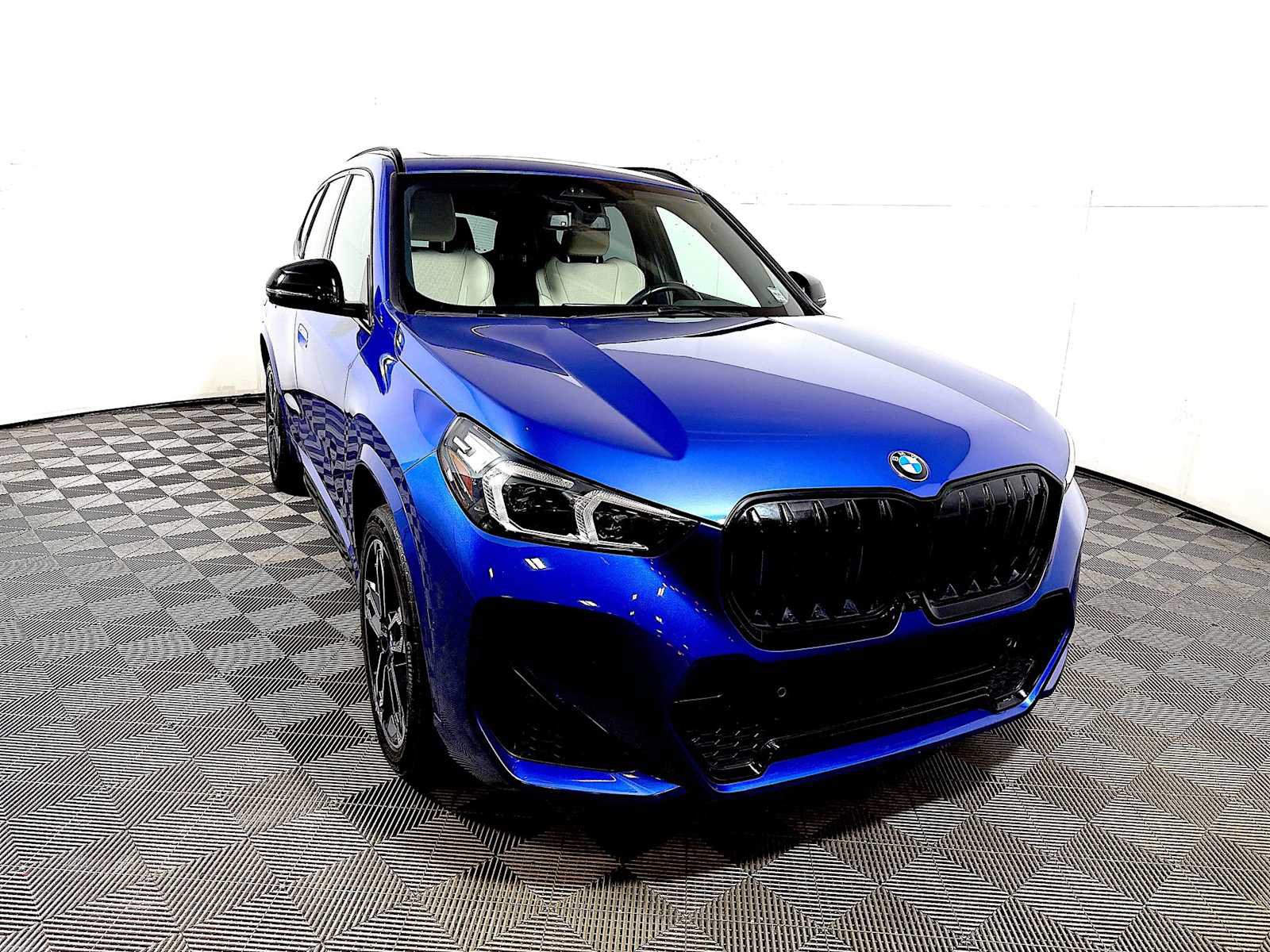 Certified 2023 BMW X1 xDrive28i w/ Premium Package AWD/4WD image 2