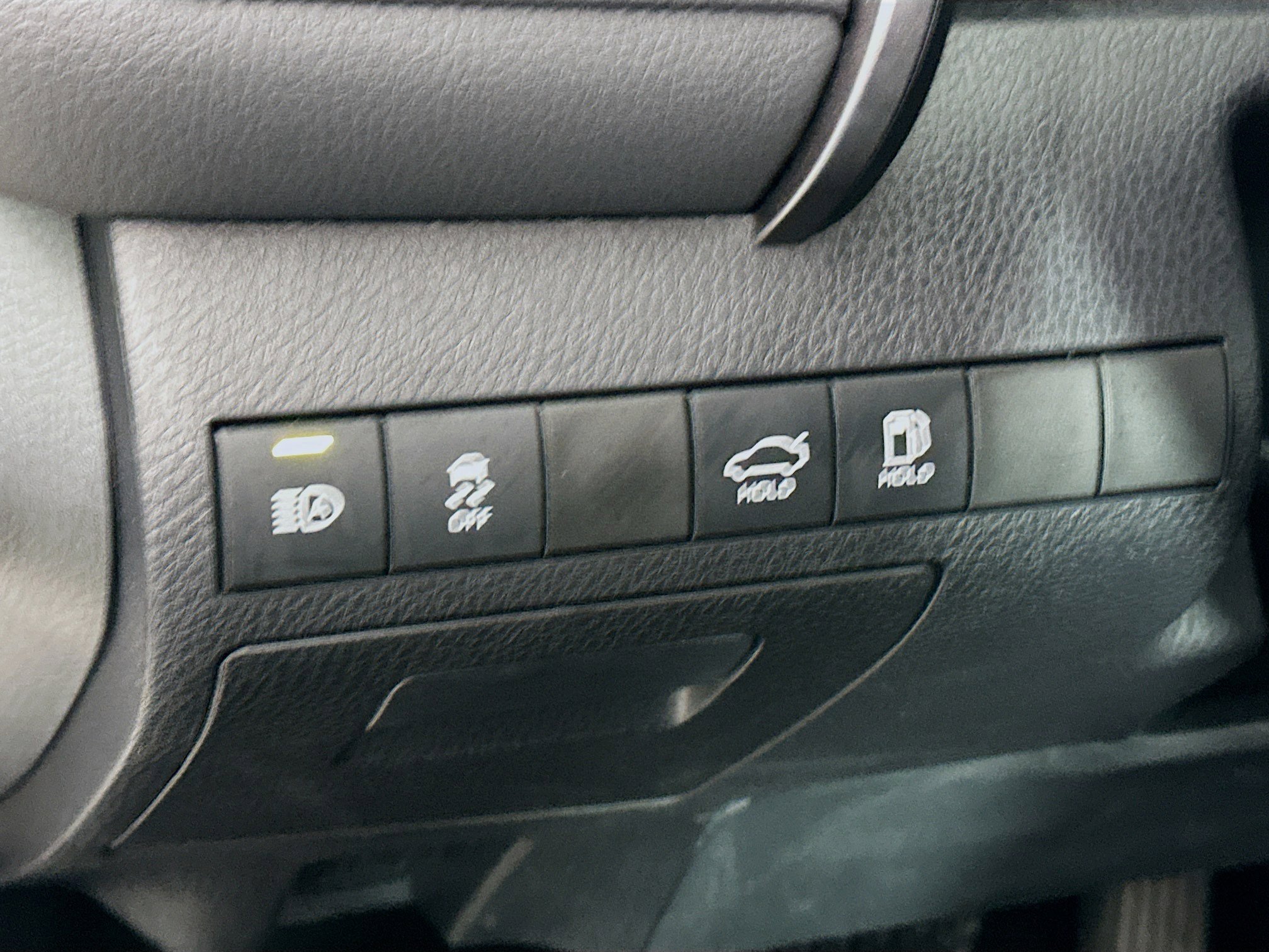 Used 2023 Toyota Camry SE image 16