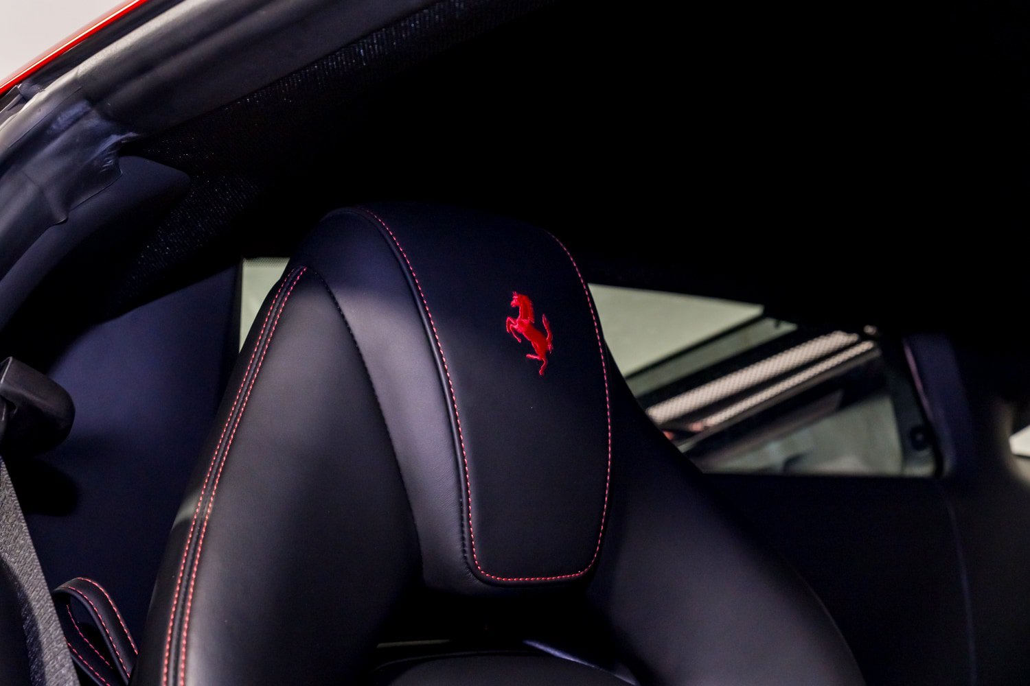 Used 2019 Ferrari 488 GTB RWD image 31
