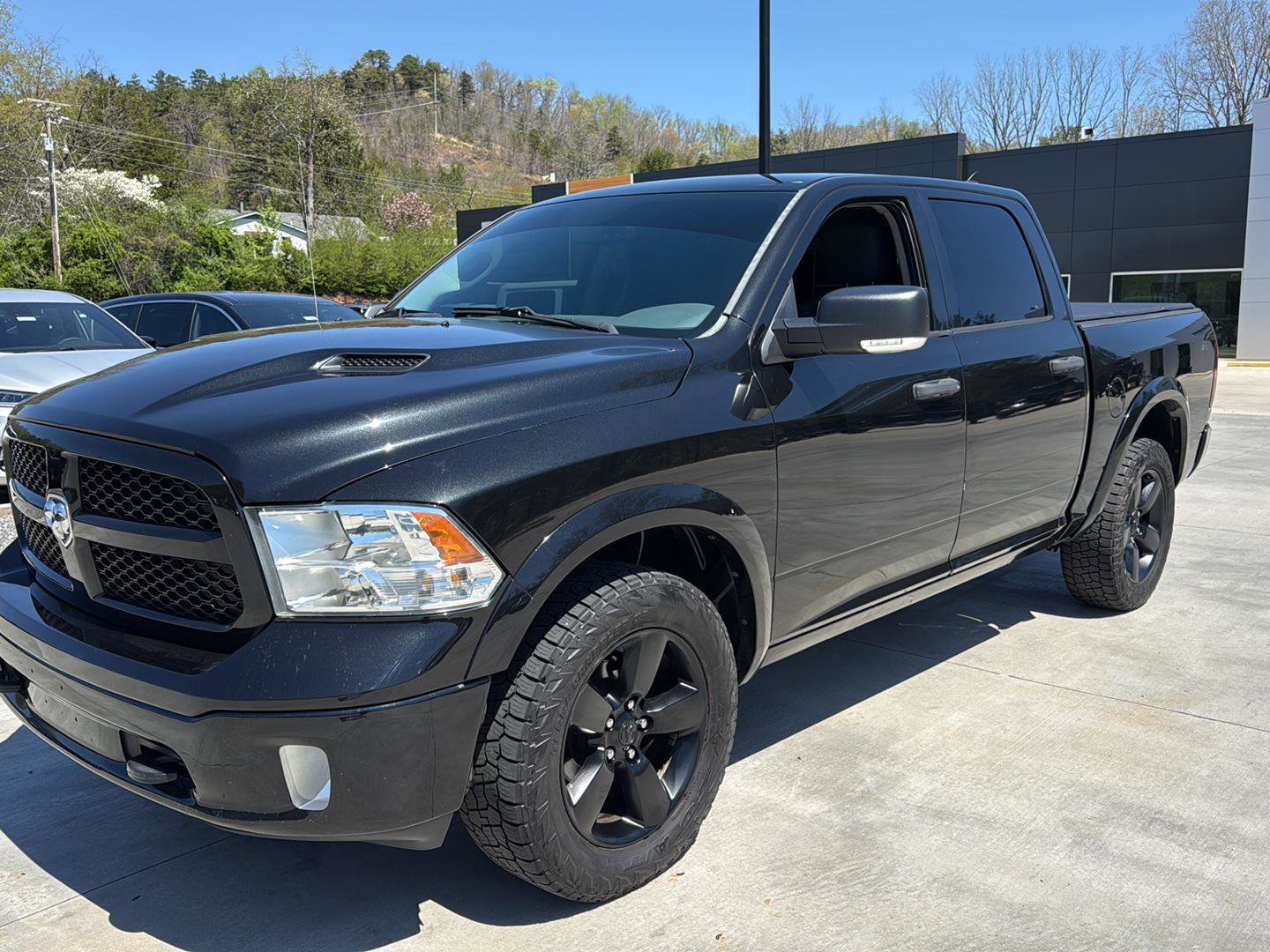 Used 2015 RAM 1500 Outdoorsman w/ Pittsburgh Penguins Edition AWD/4WD image 13