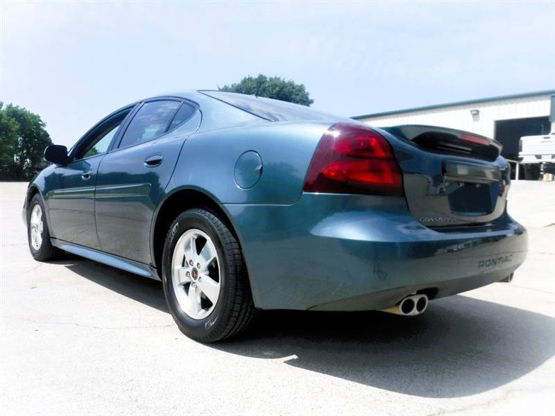 Used 2006 Pontiac Grand Prix w/ Premium Package FWD image 13