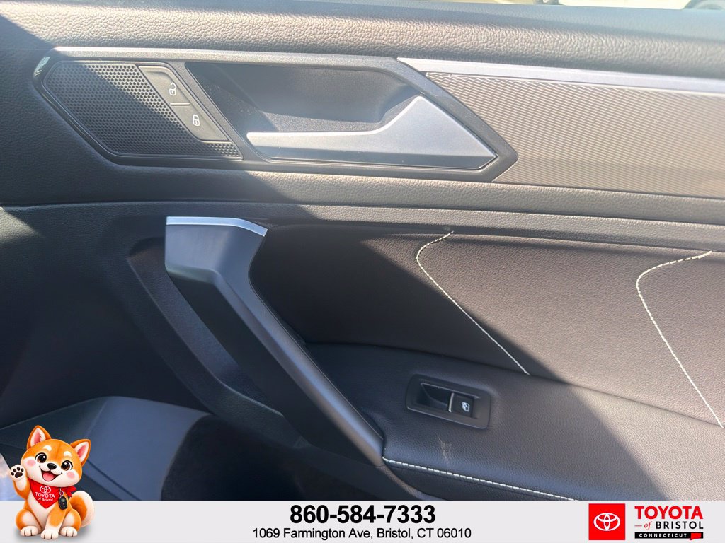 Used 2023 Volkswagen Tiguan SE R-Line AWD/4WD image 38