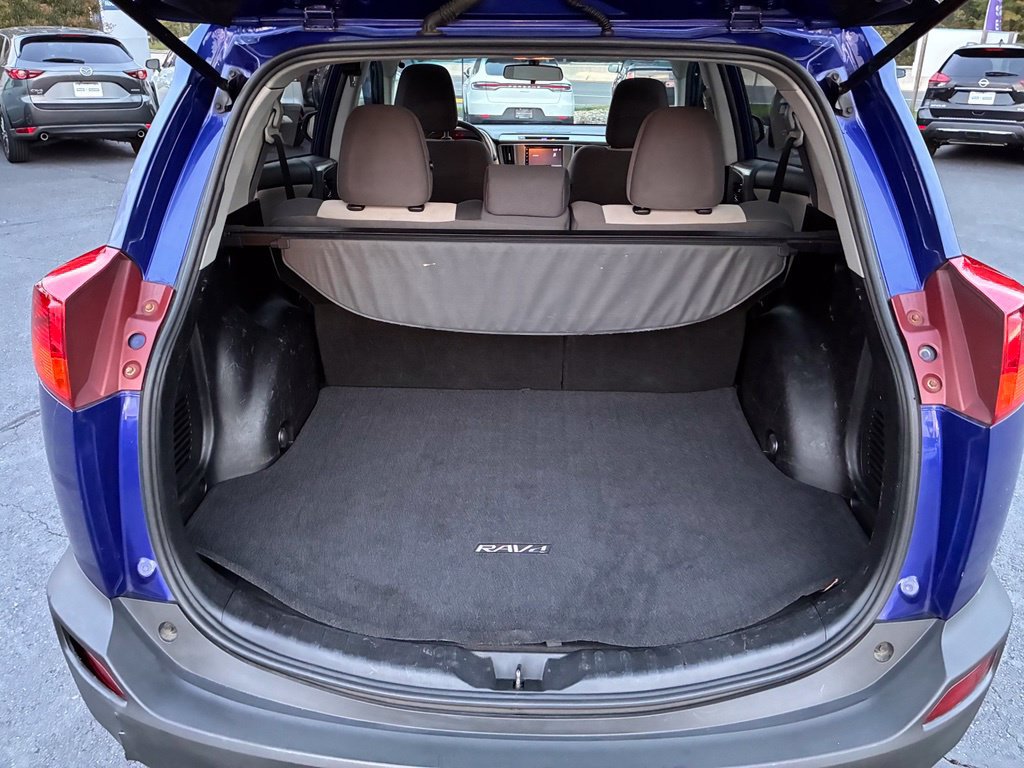 Used 2014 Toyota RAV4 XLE AWD/4WD image 12