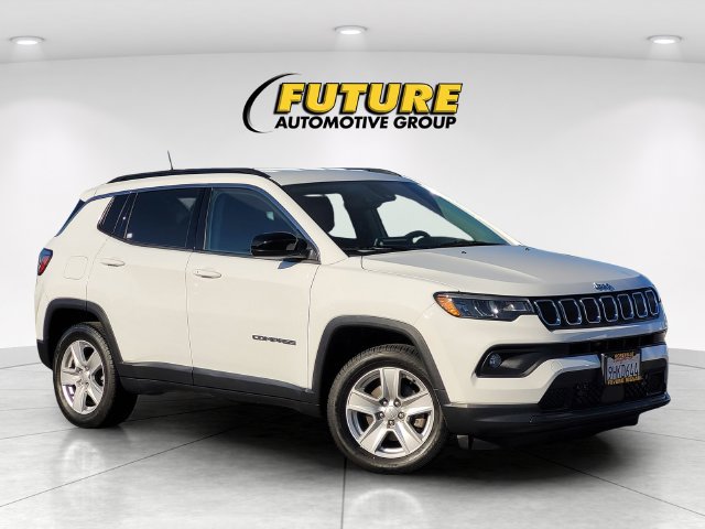 Used 2022 Jeep Compass Latitude AWD/4WD image 1