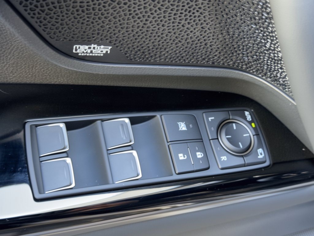 Certified 2025 Lexus LX 600 4WD w/ Appearance Package image 16
