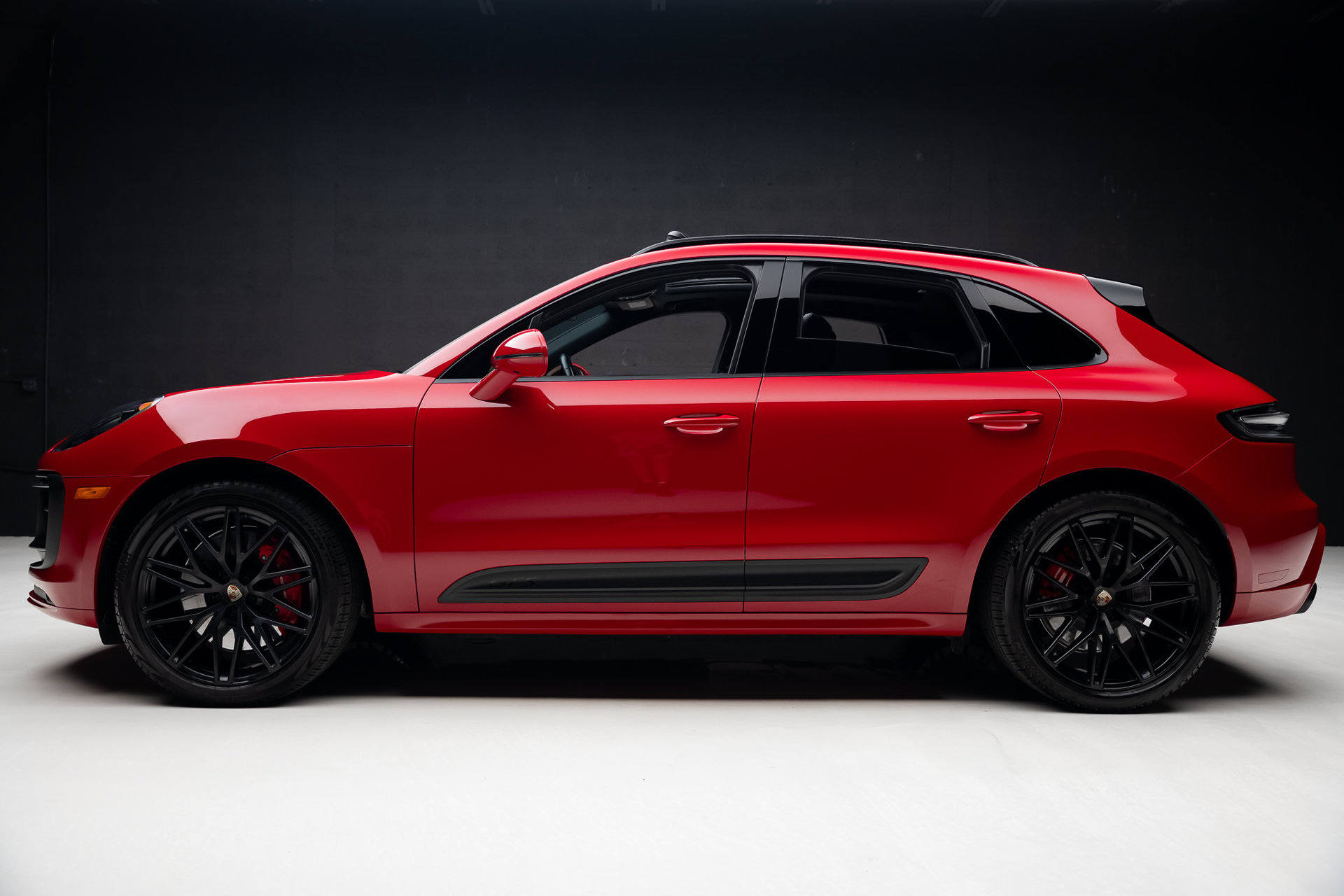 Used 2022 Porsche Macan GTS AWD/4WD image 17