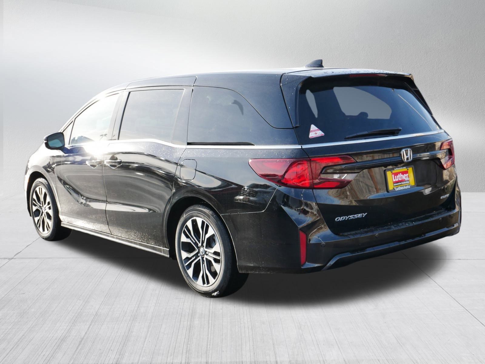 Certified 2026 Honda Odyssey Elite image 5