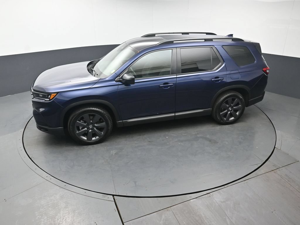 Used 2025 Honda Pilot Sport image 38