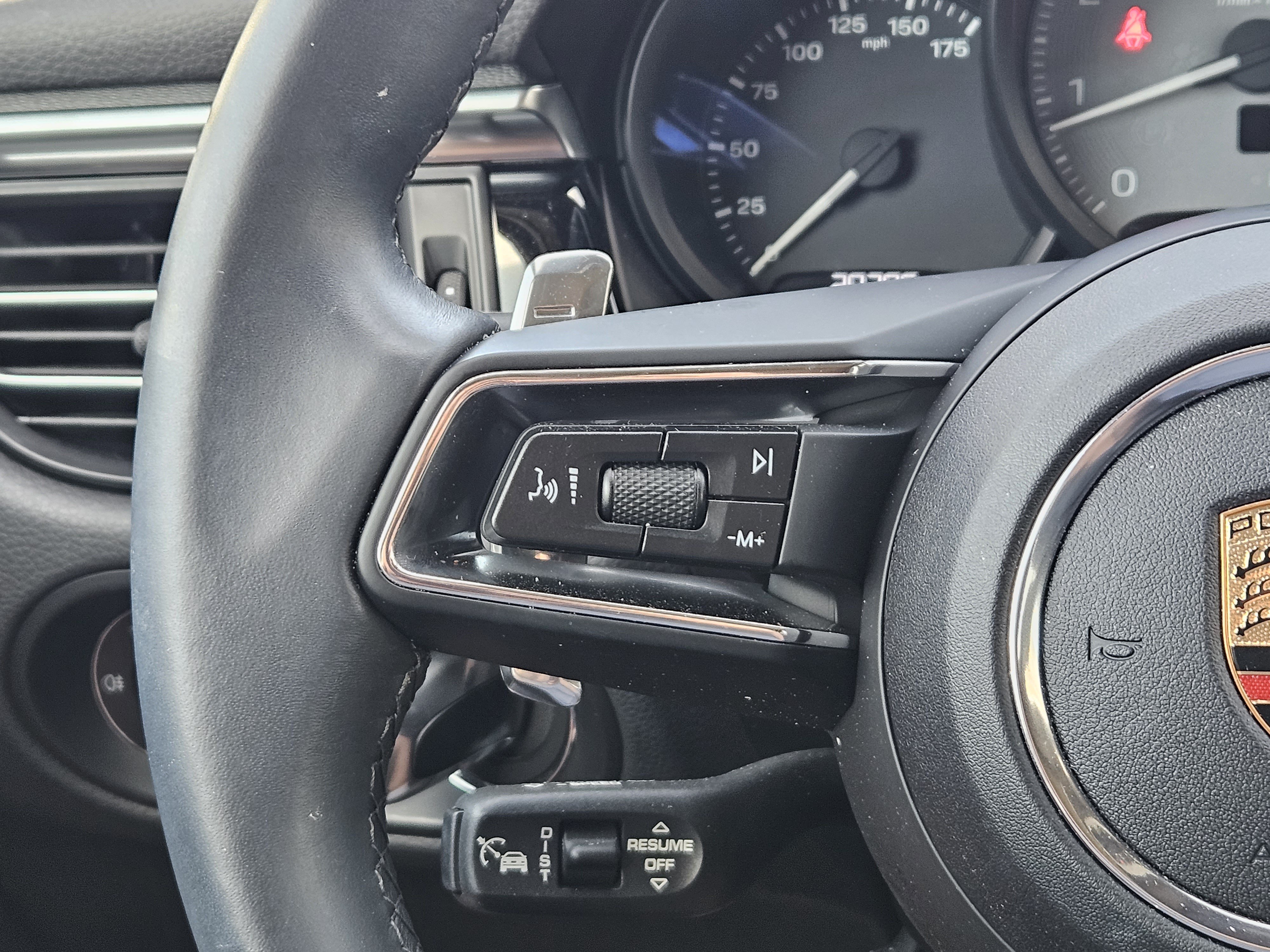 Certified 2024 Porsche Macan S AWD/4WD image 26