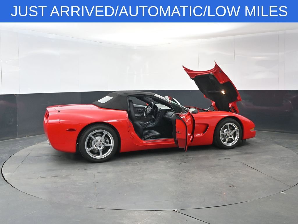 Used 2004 Chevrolet Corvette Convertible w/ Preferred Equipment Group RWD image 17