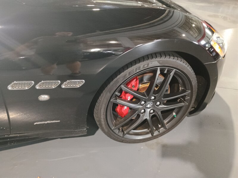 Used 2018 Maserati GranTurismo Sport RWD image 43