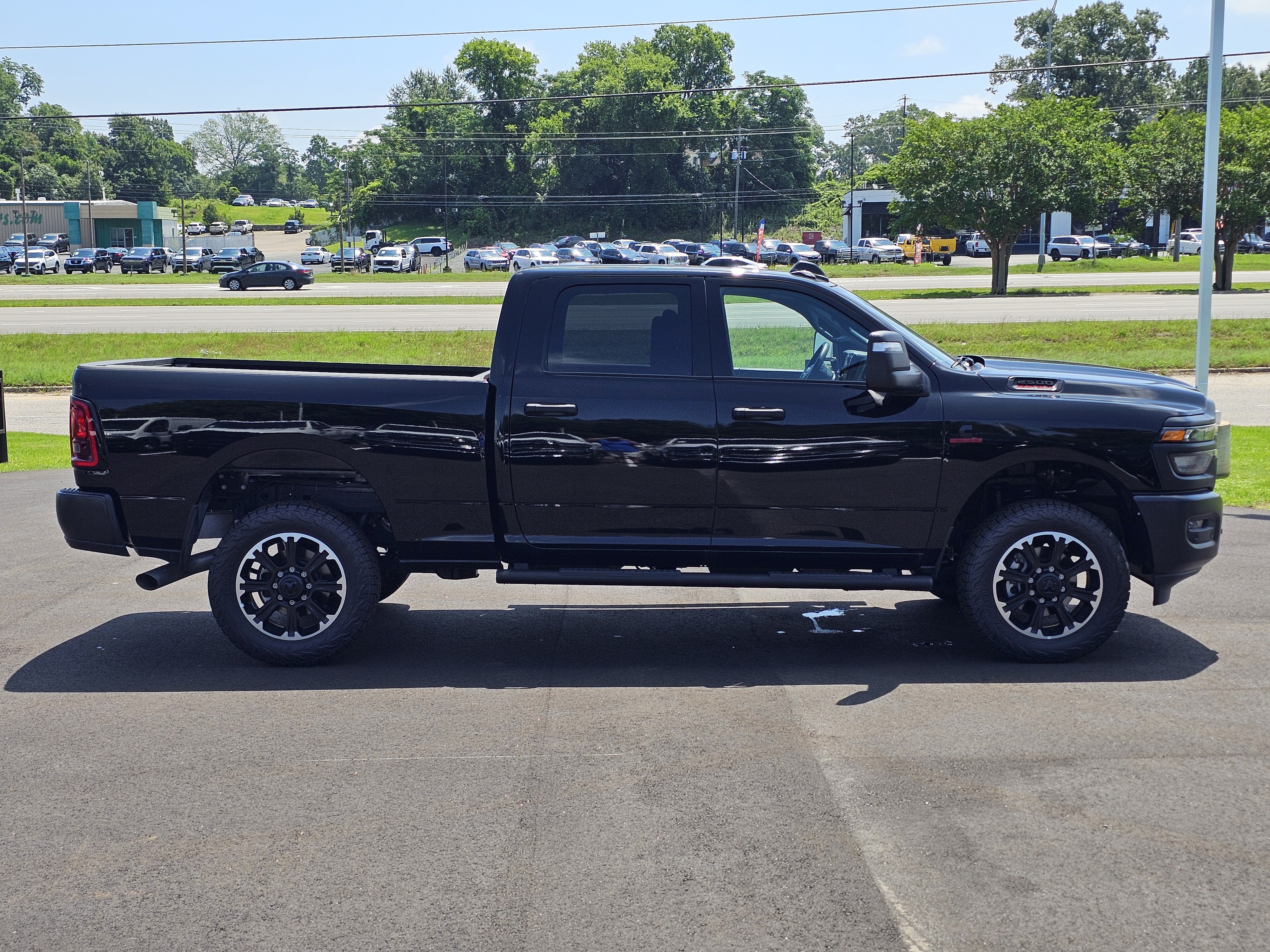 New 2025 RAM 2500 Tradesman AWD/4WD image 9