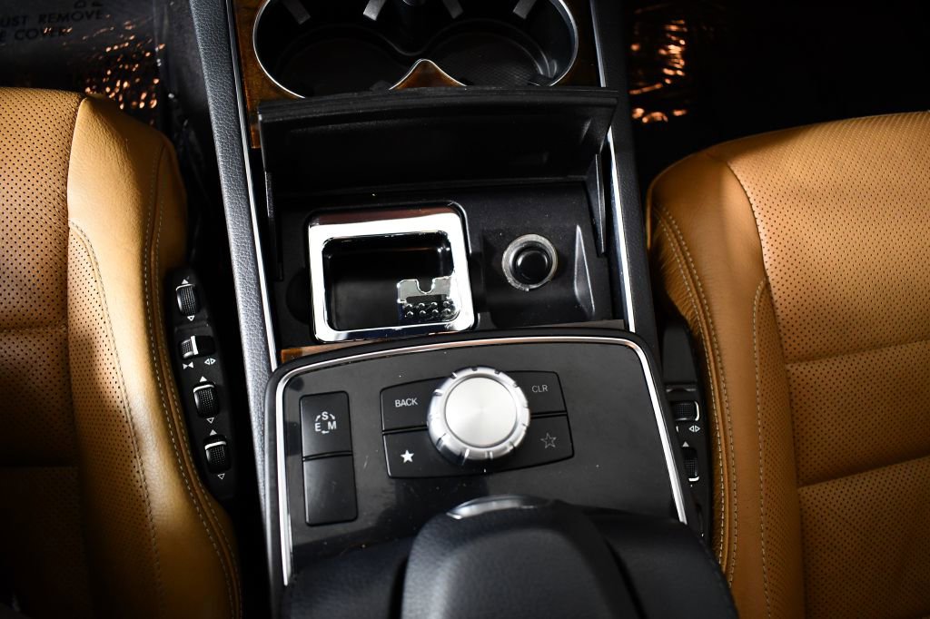 Used 2015 Mercedes-Benz E 400 4MATIC Coupe image 29