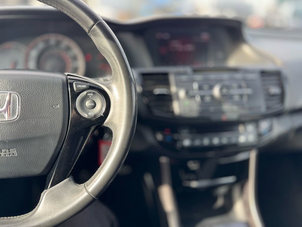 Used 2016 Honda Accord Sport image 9