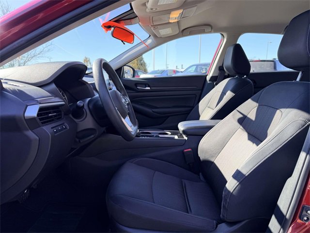 Used 2024 Nissan Altima 2.5 SV image 18