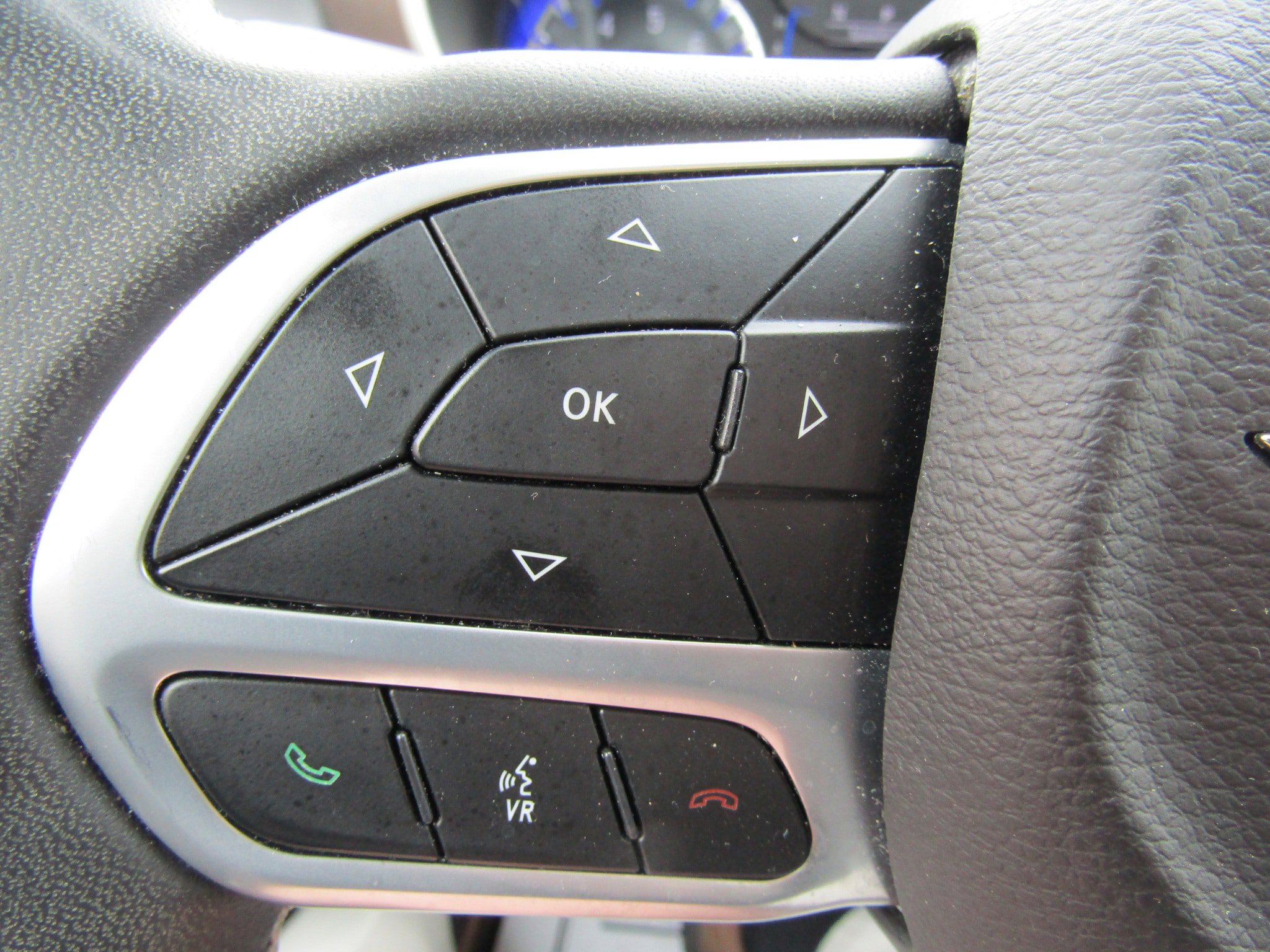 Used 2023 Chrysler Voyager LX FWD image 24