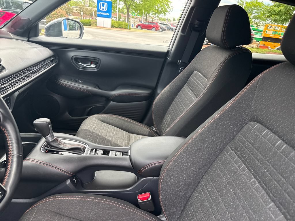 Certified 2025 Honda HR-V Sport image 13
