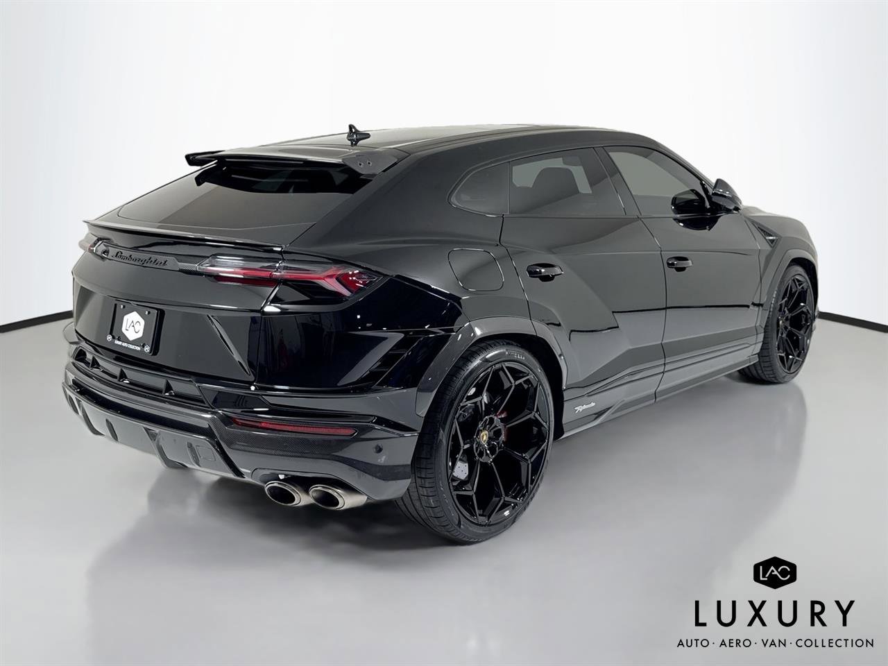 Used 2023 Lamborghini Urus Performante image 6