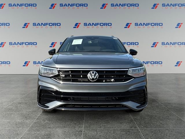 Used 2023 Volkswagen Tiguan SE R-Line AWD/4WD image 8