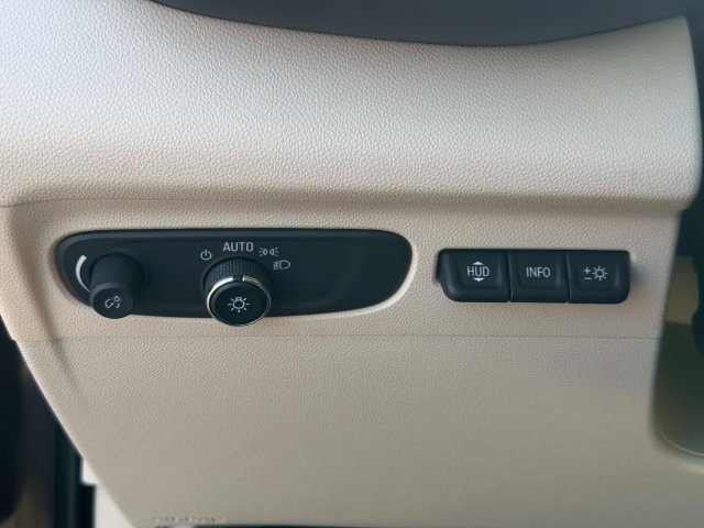 Used 2021 Buick Envision Avenir FWD image 25
