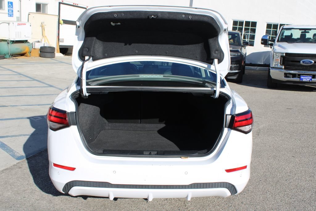 Used 2024 Nissan Sentra SV FWD image 10
