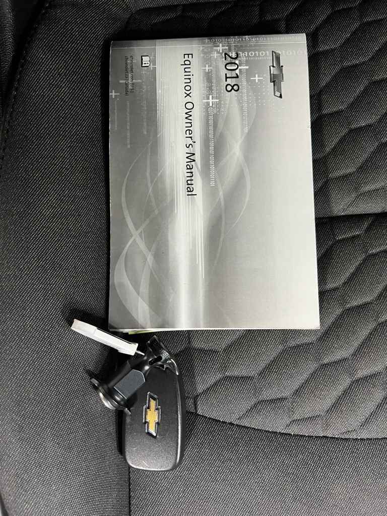 Certified 2018 Chevrolet Equinox LT FWD image 40