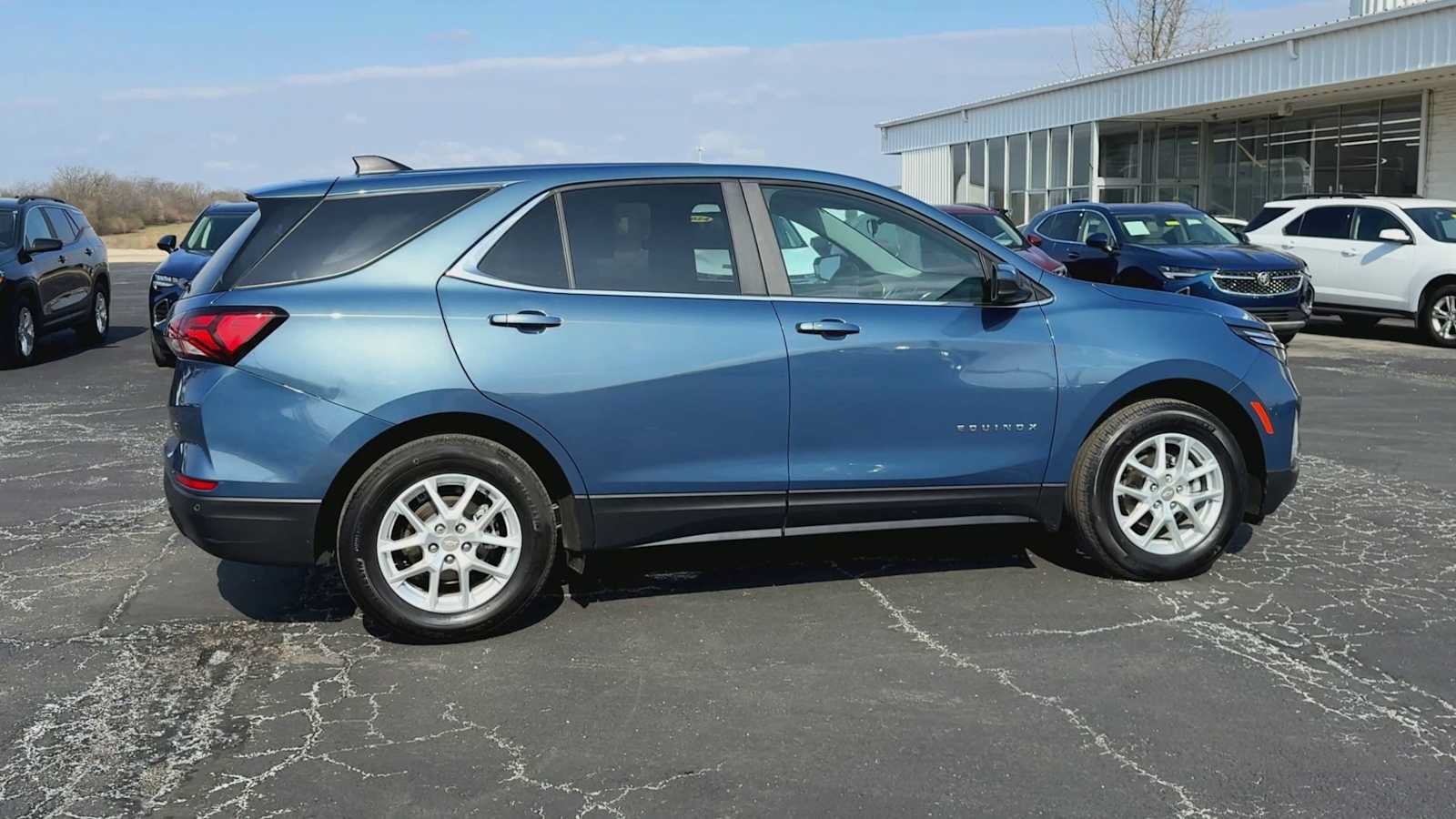 Certified 2024 Chevrolet Equinox LT FWD image 9