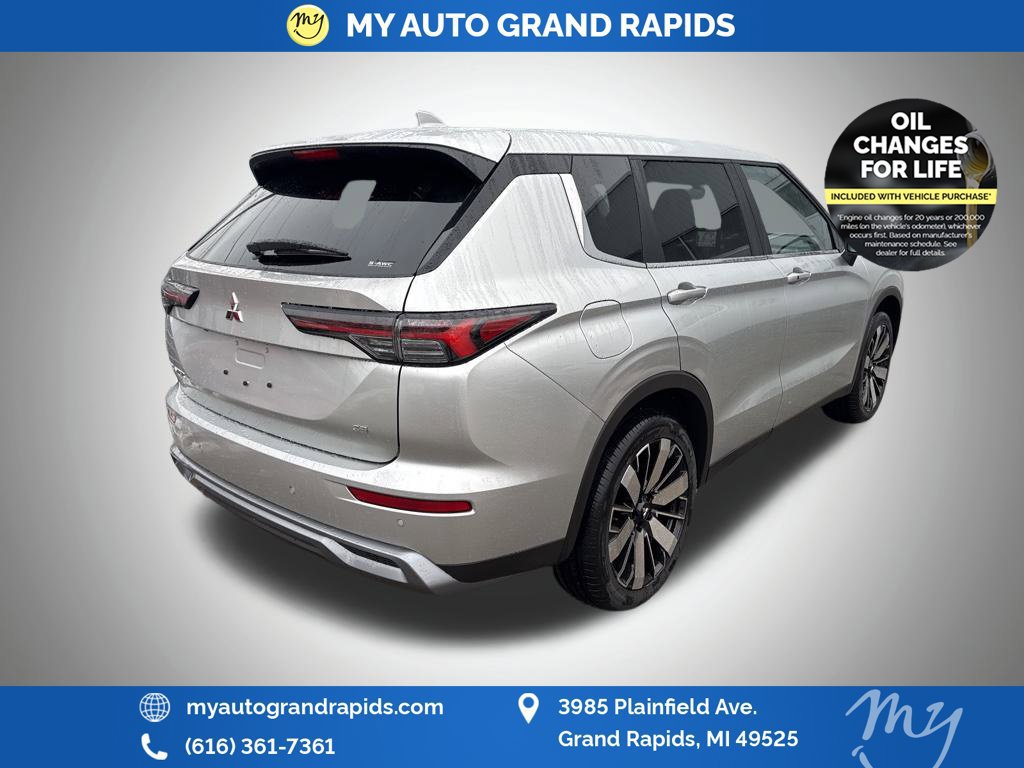 Used 2026 Mitsubishi Outlander SE AWD/4WD image 8