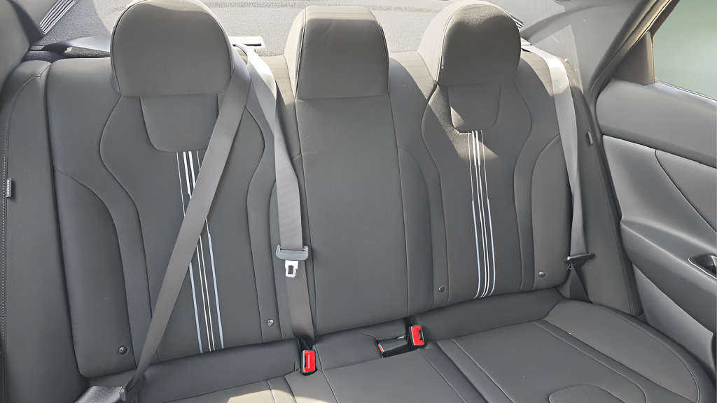 Certified 2026 Hyundai Elantra Sport FWD image 26