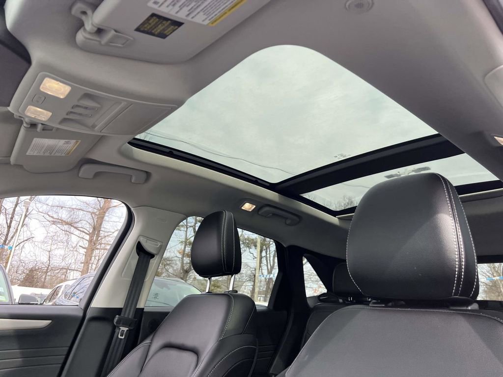 Used 2022 Ford Escape SEL w/ Technology Package image 13