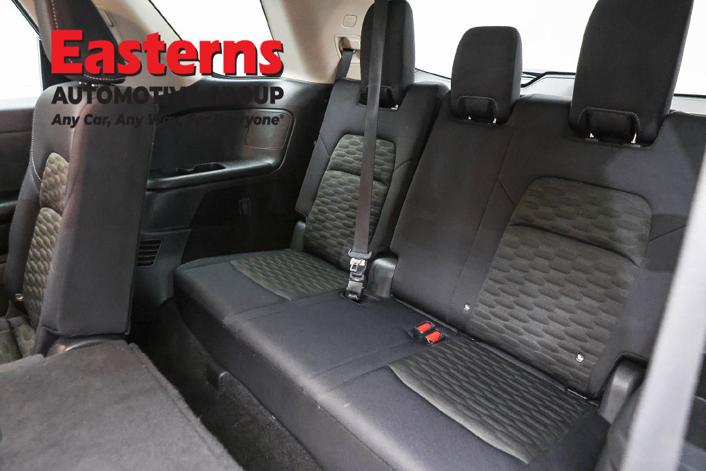 Used 2024 Nissan Pathfinder S AWD/4WD image 24