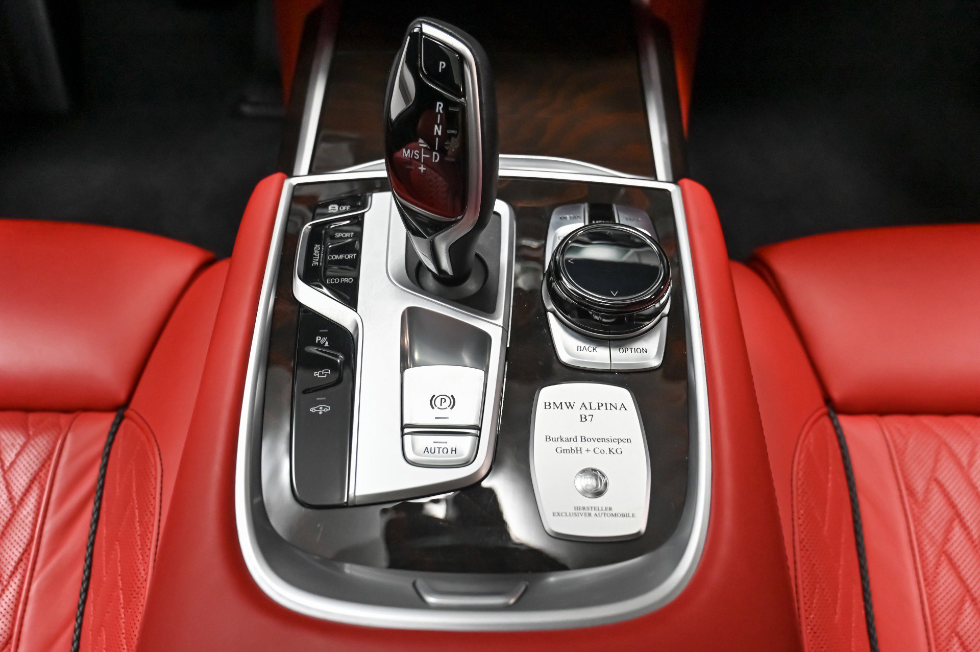 Used 2022 BMW ALPINA B7 xDrive w/ Luxury Rear Seating Package image 30