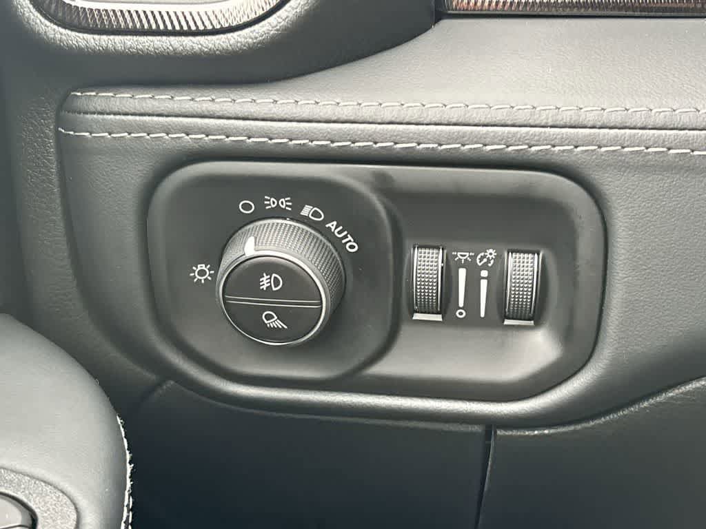 New 2026 RAM 2500 Rebel w/ Rebel Level 2 Equipment Group AWD/4WD image 17