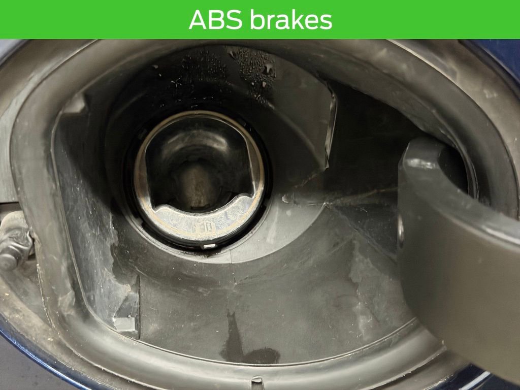 Used 2017 Ford Explorer XLT w/ Equipment Group 202A AWD/4WD image 18