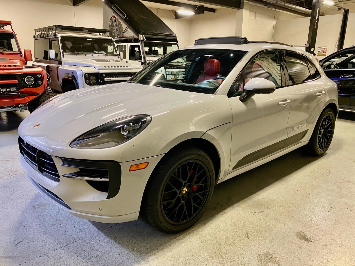 Used 2021 Porsche Macan GTS image 3
