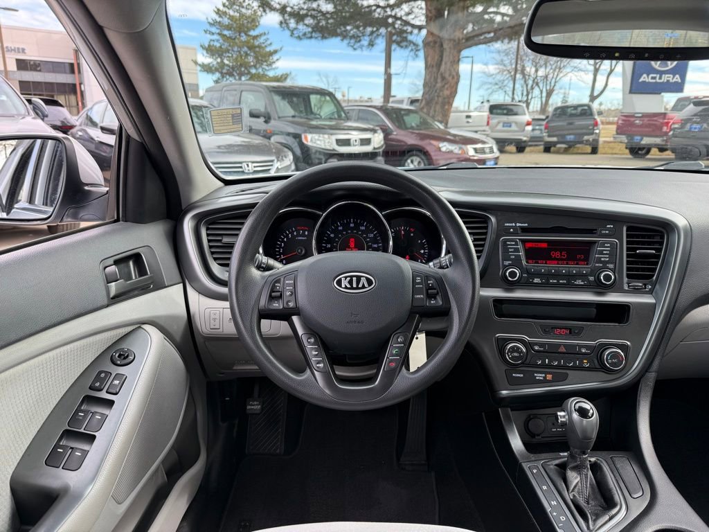 Used 2012 Kia Optima LX w/ Convenience Pkg image 2