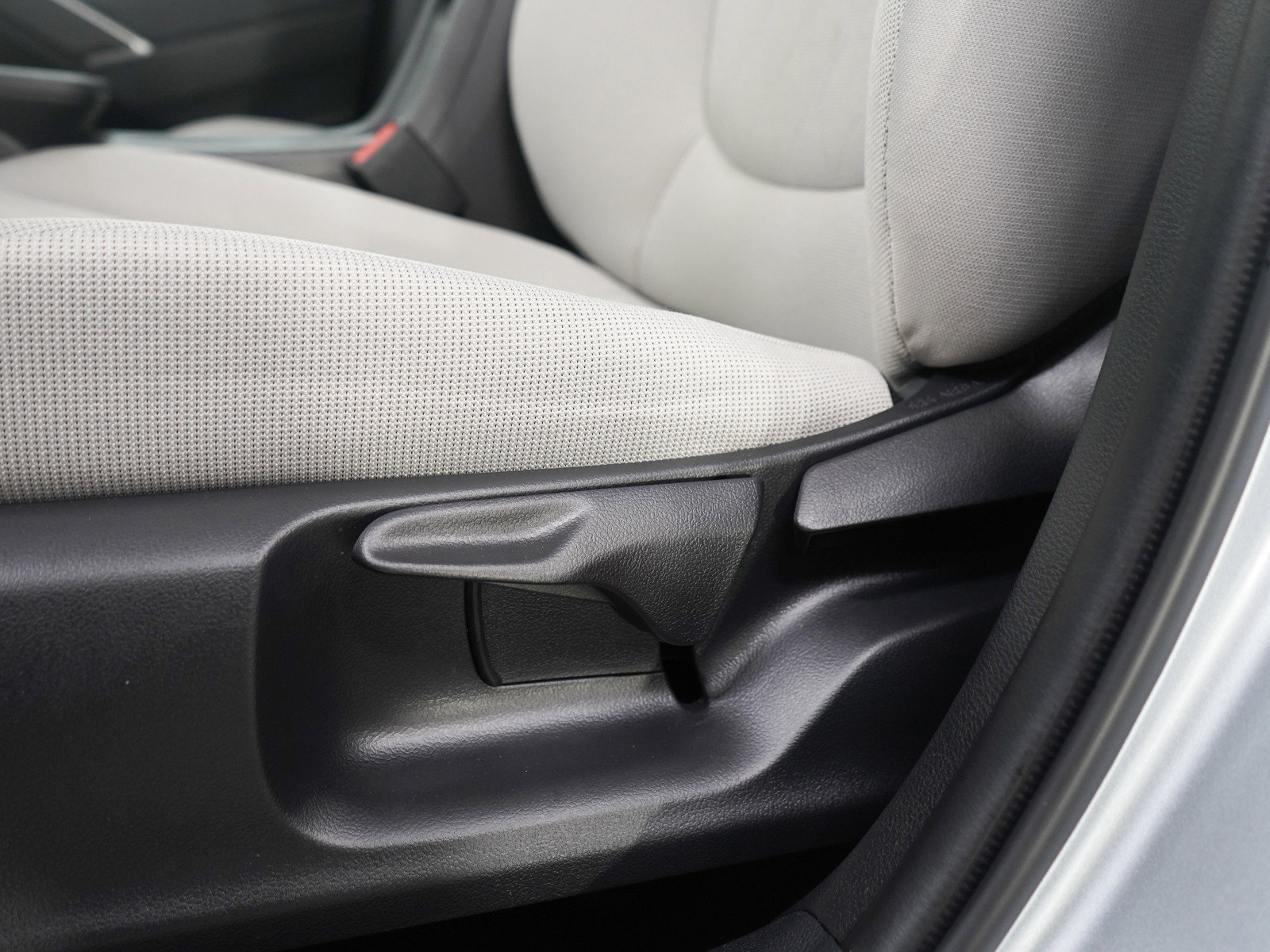 Used 2026 Toyota Corolla Cross L image 20