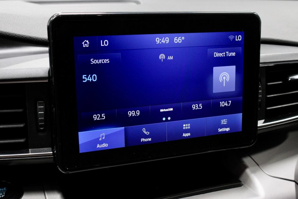 Used 2024 Ford Explorer XLT w/ Equipment Group 202A AWD/4WD image 3