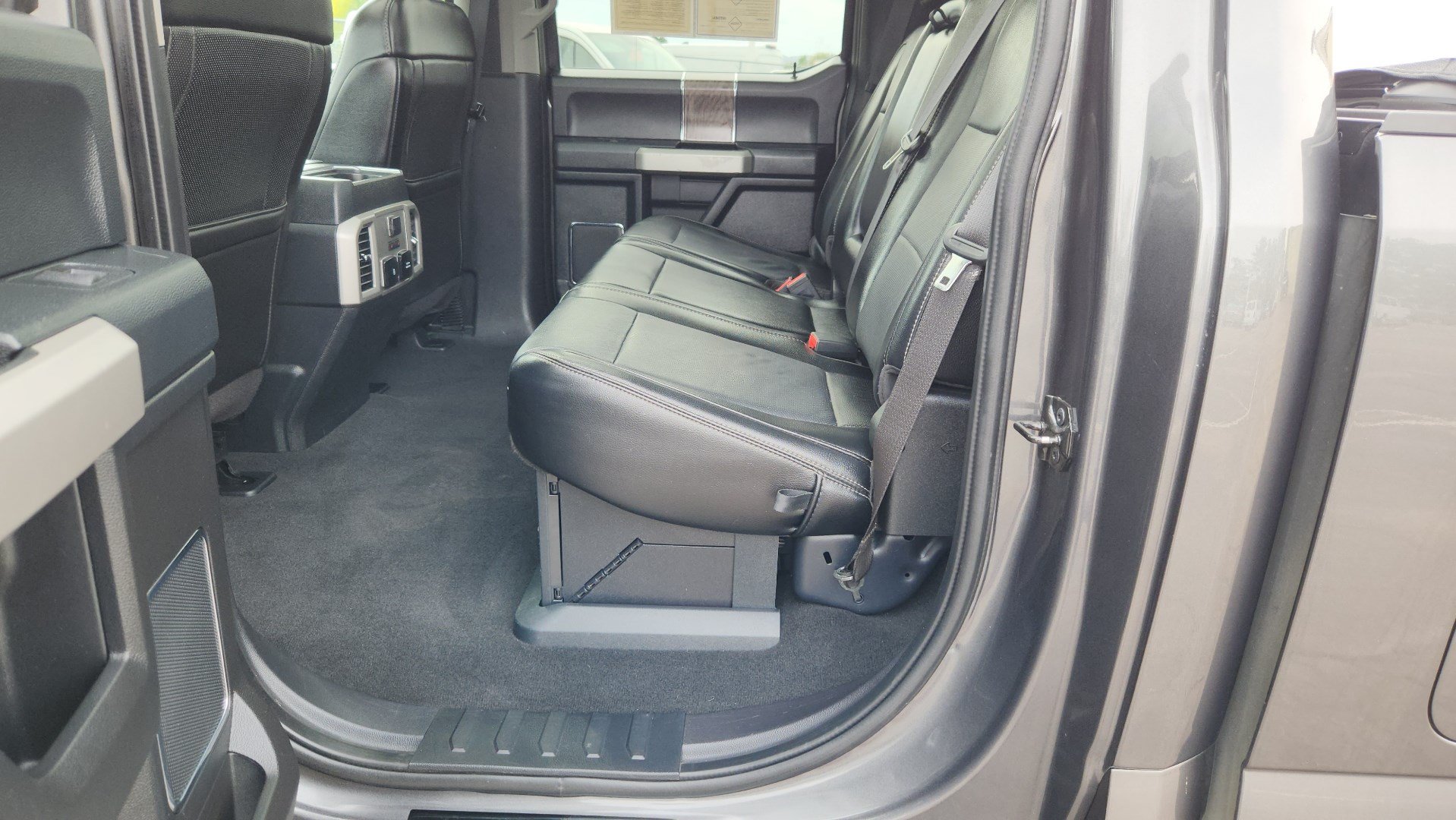 Certified 2019 Ford F350 Lariat AWD/4WD image 22