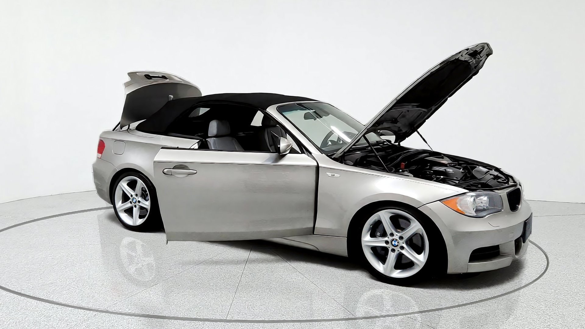 Used 2008 BMW 135i Convertible RWD image 14