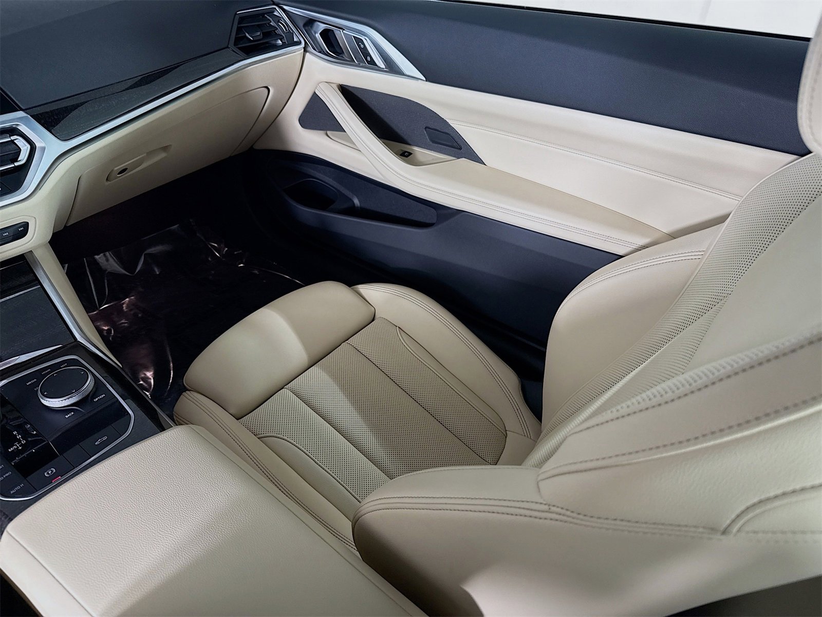 Certified 2023 BMW 430i Convertible w/ Premium Package image 24