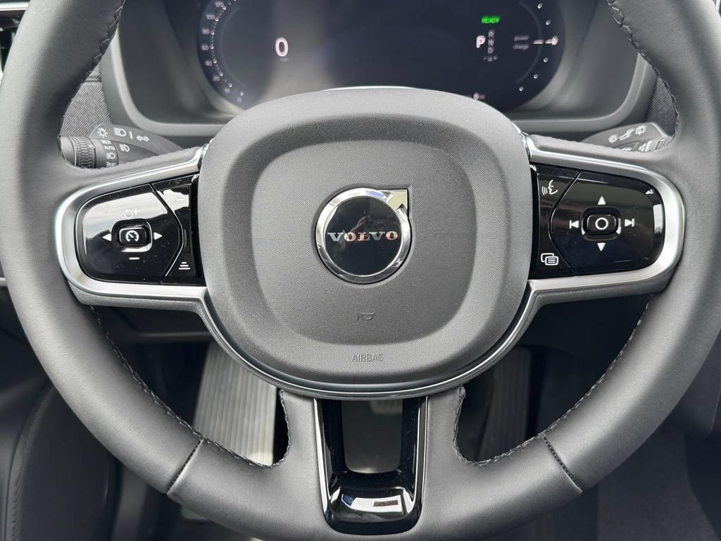 New 2026 Volvo XC90 T8 Plus w/ Protection Package Premier AWD/4WD image 12