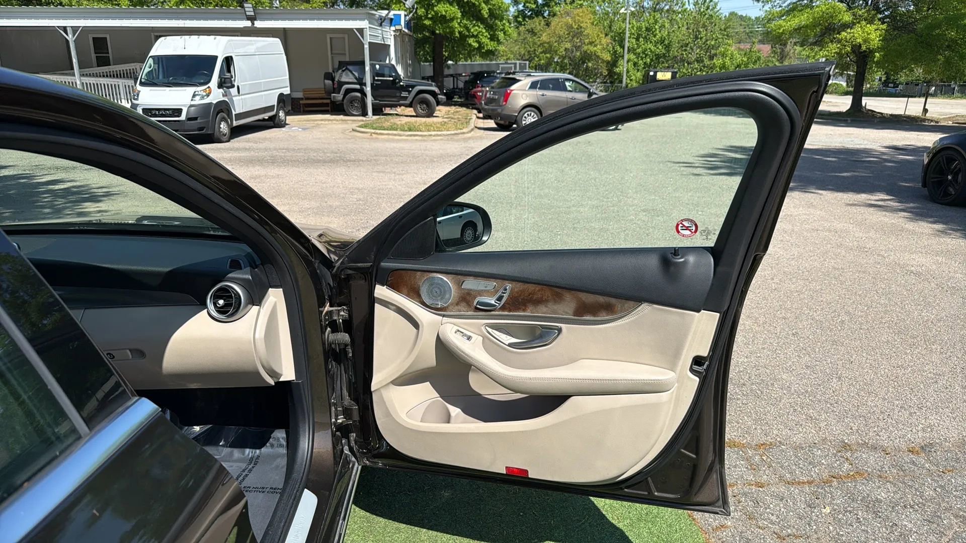 Used 2015 Mercedes-Benz C 300 4MATIC Sedan image 23