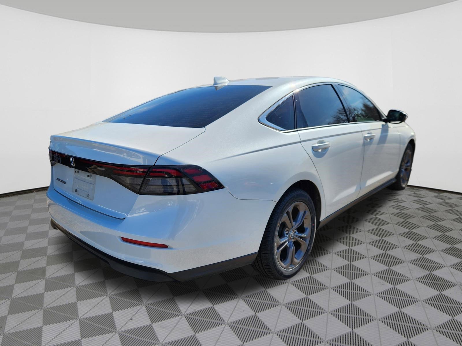 Certified 2024 Honda Accord EX image 4