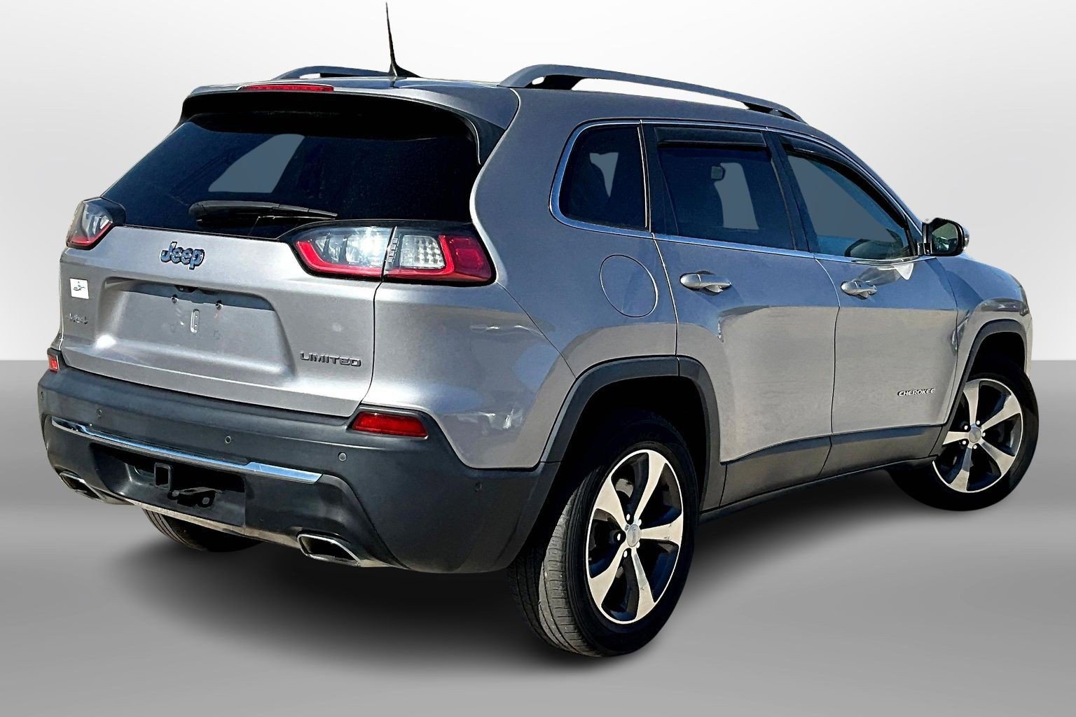 Used 2019 Jeep Cherokee Limited w/ Luxury Group AWD/4WD image 11