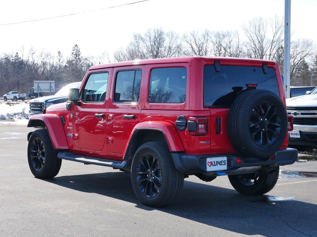 Used 2023 Jeep Wrangler Unlimited Sahara AWD/4WD image 8