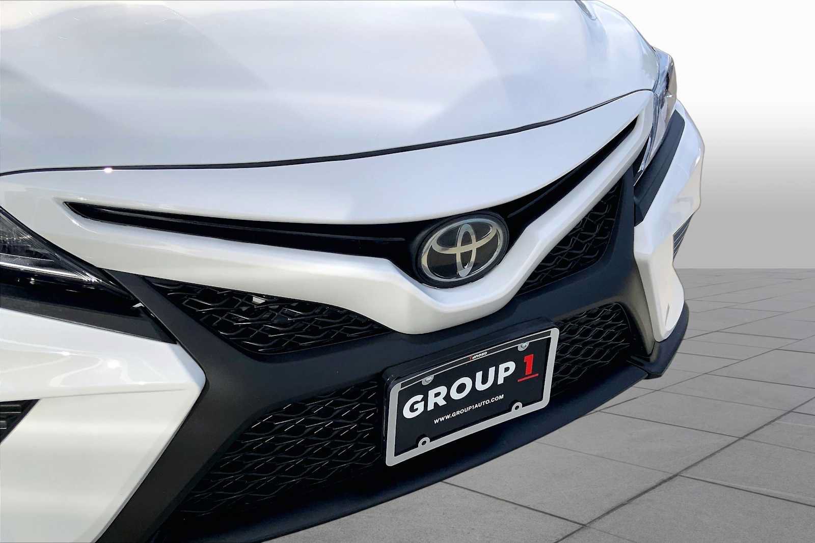 Used 2018 Toyota Camry SE FWD image 29