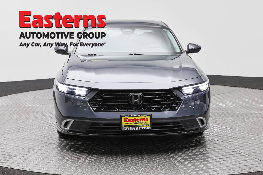 Used 2023 Honda Accord Touring image 4
